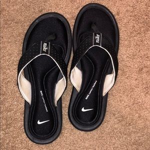 nike sandals